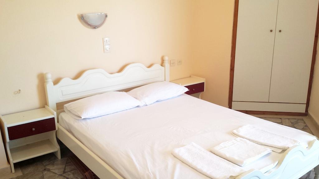 Intos Apartments Agios Nikolaos  Habitación foto